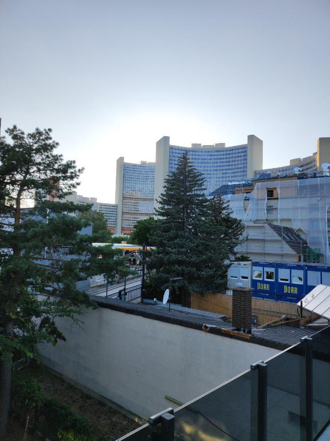 Luxurioeses Penthouse Mit Blick Auf Die Uno-City Und Dem Kaiserwasser. 3Schlafzimmer, 2 Baeder, Privat Lift Ins Apartment ウィーン エクステリア 写真