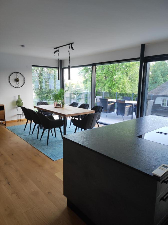 Luxurioeses Penthouse Mit Blick Auf Die Uno-City Und Dem Kaiserwasser. 3Schlafzimmer, 2 Baeder, Privat Lift Ins Apartment ウィーン エクステリア 写真