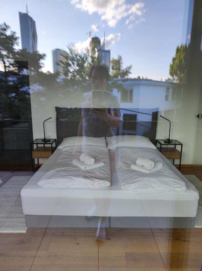 Luxurioeses Penthouse Mit Blick Auf Die Uno-City Und Dem Kaiserwasser. 3Schlafzimmer, 2 Baeder, Privat Lift Ins Apartment ウィーン エクステリア 写真
