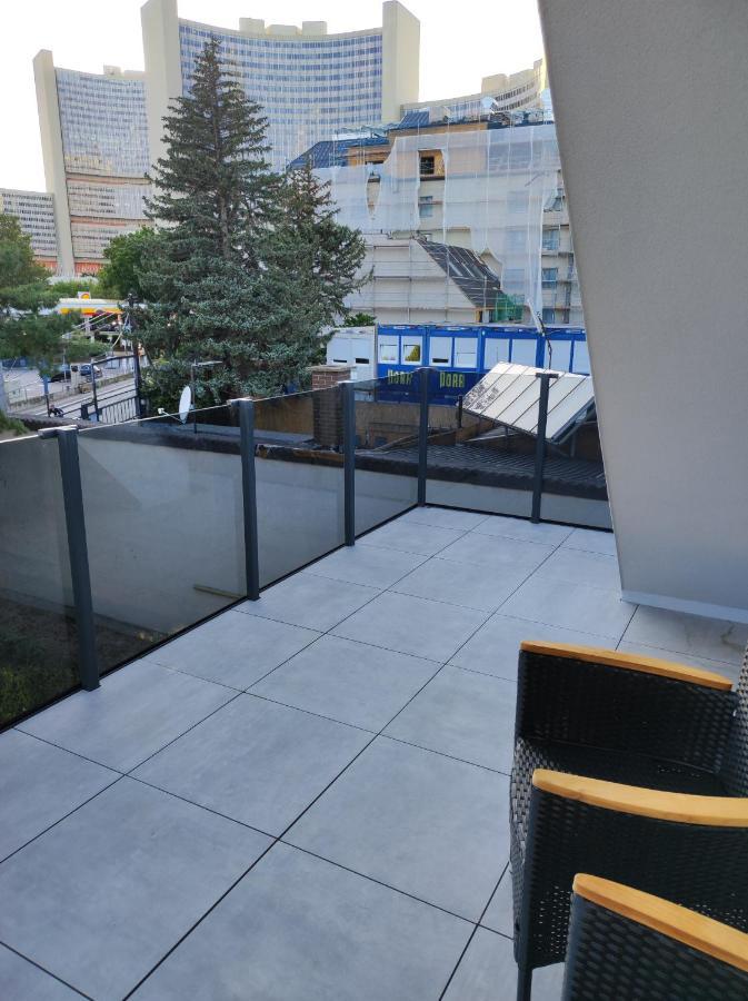 Luxurioeses Penthouse Mit Blick Auf Die Uno-City Und Dem Kaiserwasser. 3Schlafzimmer, 2 Baeder, Privat Lift Ins Apartment ウィーン エクステリア 写真