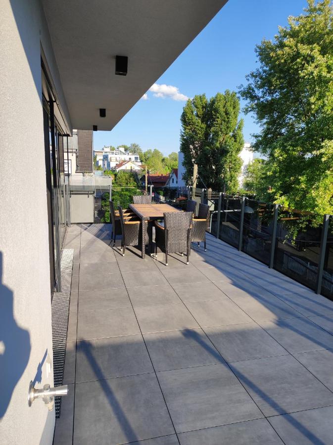 Luxurioeses Penthouse Mit Blick Auf Die Uno-City Und Dem Kaiserwasser. 3Schlafzimmer, 2 Baeder, Privat Lift Ins Apartment ウィーン エクステリア 写真